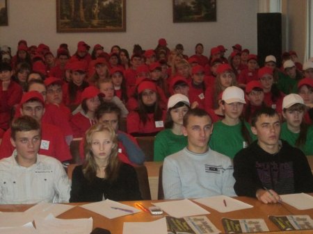 Посвята в волонтери студентів медичного коледжу