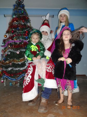 Новорічна казка в медичному коледжі. Новорічна казка в медичному коледжі.
