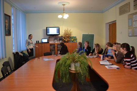 13 лютого відбулось чергове засідання ґендерного  відеоклубу 13 лютого відбулось чергове засідання ґендерного  відеоклубу