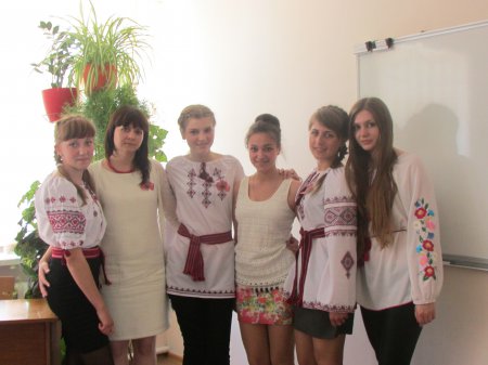 «НЕ ЗОРІ ПАДАЮТЬ ІЗ НЕБА.ЗІРКИ ІДУТЬ У НЕБЕСА…»