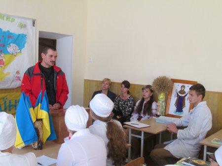 Зустріч студентів з військовими медиками, які повернулися із зони АТО (випускниками медичного коледжу). 