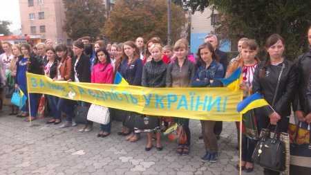 Право молоді на мир