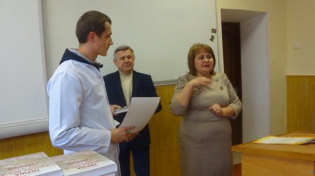 Вручення подяк волонтерам-медикам