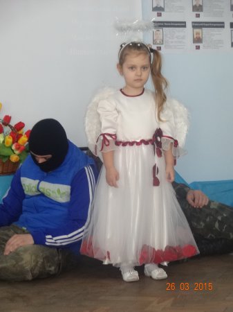 «Воїни миру! Повертайтесь живими!»