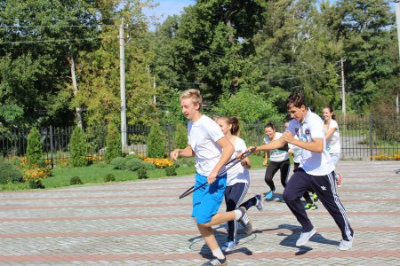 Спортивно-виховний захід "Козацькі розваги" Спортивно-виховний захід "Козацькі розваги"