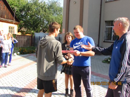 Спортивно-виховний захід "Козацькі розваги" Спортивно-виховний захід "Козацькі розваги"