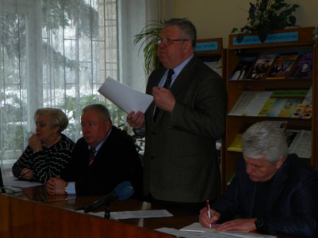 Розумні люди Україні не потрібні: керівники навчальних закладів I-II рівнів акредитації у Житомирі розповіли Литвину про свої біди Розумні люди Україні не потрібні: керівники навчальних закладів I-II рівнів акредитації у Житомирі розповіли Литвину про свої біди