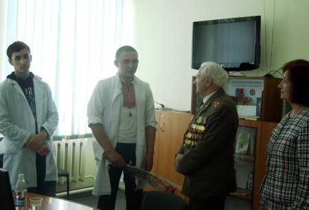 Ніколи в серці не зітреться вогонь тих днів і тих подій Ніколи в серці не зітреться вогонь тих днів і тих подій