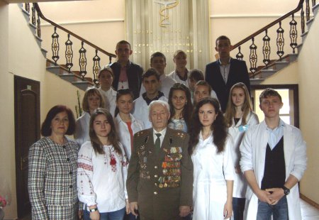 Ніколи в серці не зітреться вогонь тих днів і тих подій Ніколи в серці не зітреться вогонь тих днів і тих подій