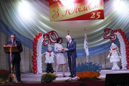 ЮВІЛЕЙ У НОВОГРАД-ВОЛИНСЬКОМУ МЕДИЧНОМУ КОЛЕДЖІ ЮВІЛЕЙ У НОВОГРАД-ВОЛИНСЬКОМУ МЕДИЧНОМУ КОЛЕДЖІ