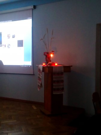 Виховний захід «Розіп'ята душа на хресті всесвітньої печалі»