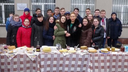 ЯК МАСЛЯНУ У НОВОГРАД-ВОЛИНСЬКОМУ МЕДИЧНОМУ КОЛЕДЖІ СВЯТКУВАЛИ
