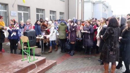 ЯК МАСЛЯНУ У НОВОГРАД-ВОЛИНСЬКОМУ МЕДИЧНОМУ КОЛЕДЖІ СВЯТКУВАЛИ