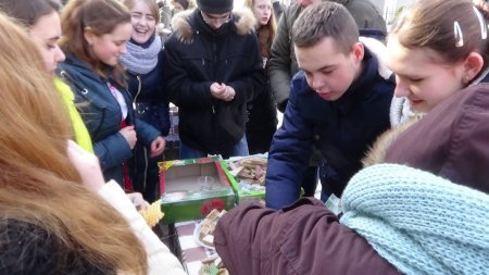 ЯК МАСЛЯНУ У НОВОГРАД-ВОЛИНСЬКОМУ МЕДИЧНОМУ КОЛЕДЖІ СВЯТКУВАЛИ