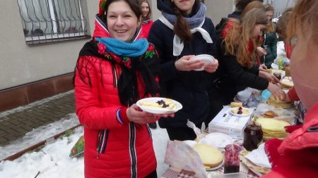 ЯК МАСЛЯНУ У НОВОГРАД-ВОЛИНСЬКОМУ МЕДИЧНОМУ КОЛЕДЖІ СВЯТКУВАЛИ