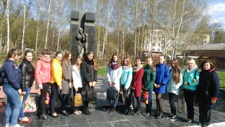 11 КВІТНЯ - ДЕНЬ ВИЗВОЛЕННЯ В'ЯЗНІВ ФАШИСТСЬКИХ КОНЦТАБОРІВ 11 КВІТНЯ - ДЕНЬ ВИЗВОЛЕННЯ В'ЯЗНІВ ФАШИСТСЬКИХ КОНЦТАБОРІВ