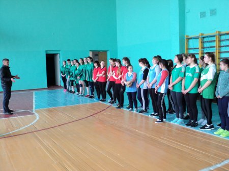 Змагання з волейболу